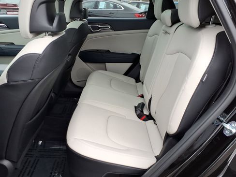 Used 2024 Kia Sportage EX w/ EX Premium Package image 8