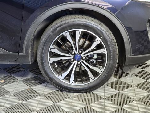 Certified 2021 Ford Escape SE w/ SE Sport Appearance Package image 9