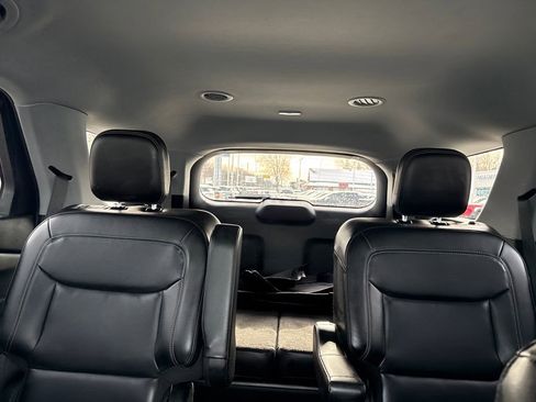 Used 2023 Ford Explorer XLT w/ Equipment Group 202A image 36