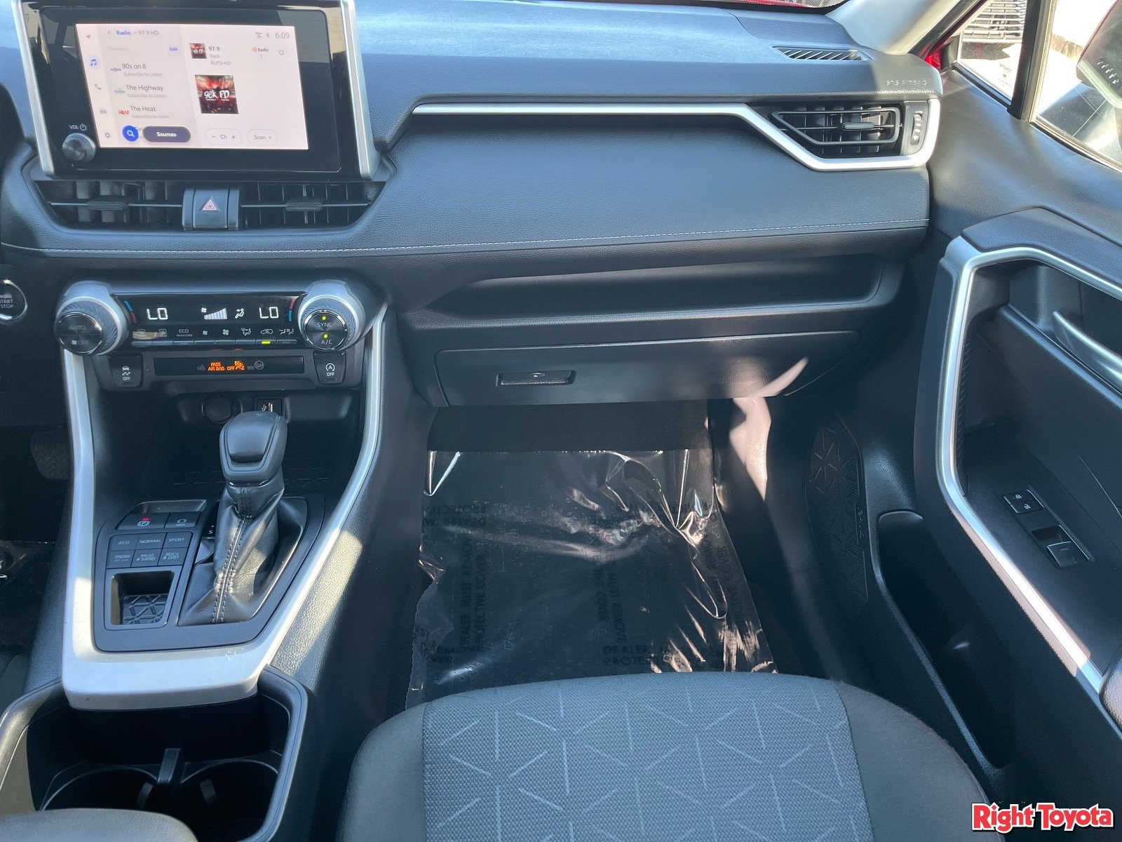 Certified 2025 Toyota RAV4 XLE AWD/4WD image 19