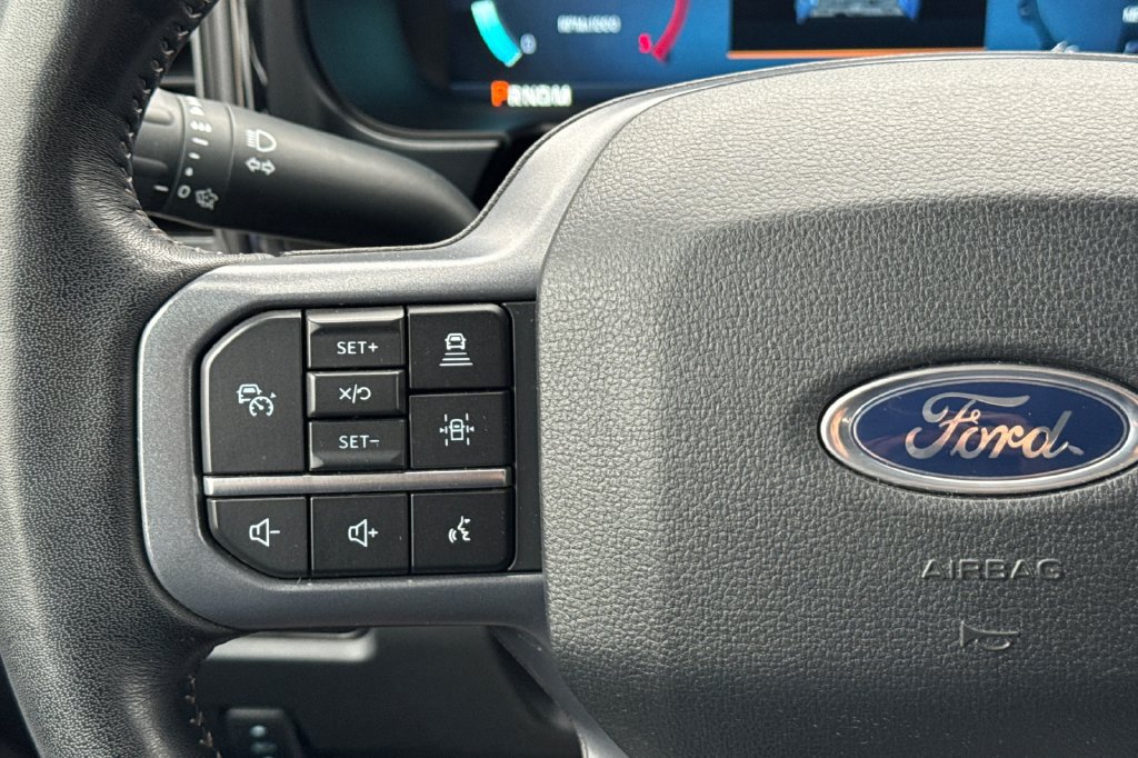 Used 2023 Ford F250 Lariat w/ Lariat Ultimate Package AWD/4WD image 28