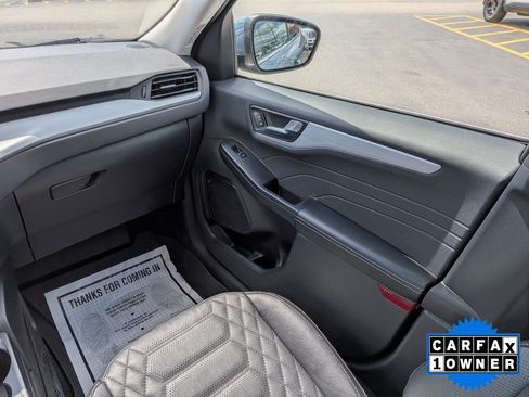 Certified 2023 Ford Escape Platinum w/ Premium Technology Package AWD/4WD image 18