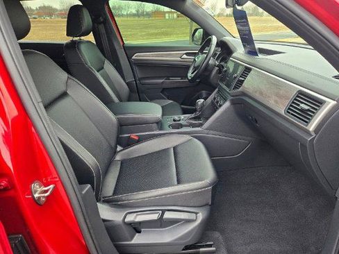 Used 2020 Volkswagen Atlas Cross Sport SE image 6