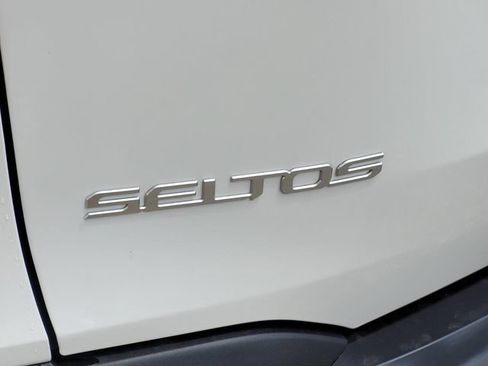New 2026 Kia Seltos S FWD image 6