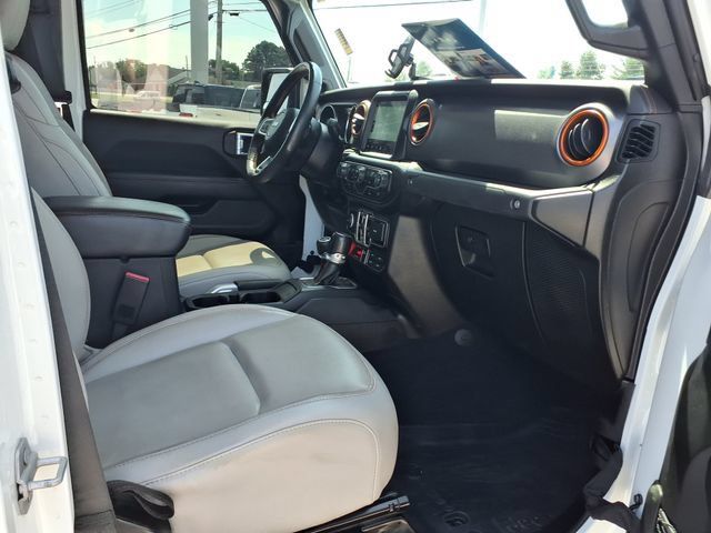 Used 2022 Jeep Gladiator Mojave w/ Cold Weather Group AWD/4WD image 22