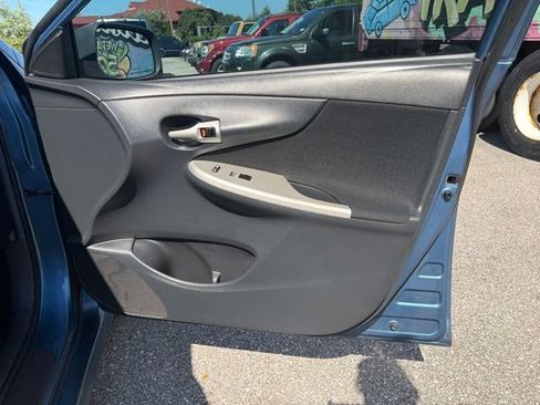 Used 2013 Toyota Corolla S FWD image 29
