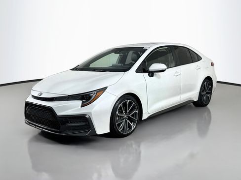 Used 2022 Toyota Corolla XSE FWD image 4