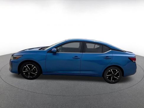 Used 2025 Nissan Sentra SV FWD image 8