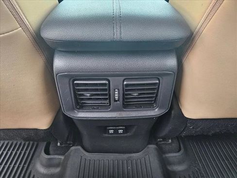 Used 2020 Toyota RAV4 Limited image 19