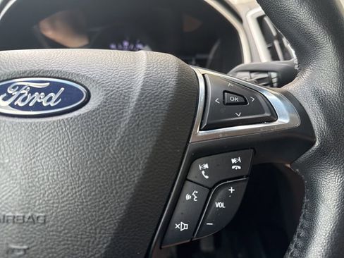 Used 2018 Ford Edge SEL w/ Equipment Group 201A AWD/4WD image 9