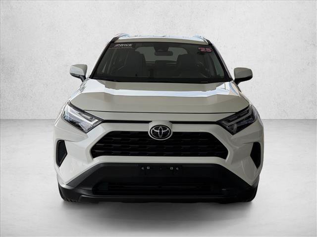 Used 2025 Toyota RAV4 LE AWD/4WD image 7
