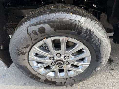 New 2026 Toyota Tacoma Limited AWD/4WD image 17