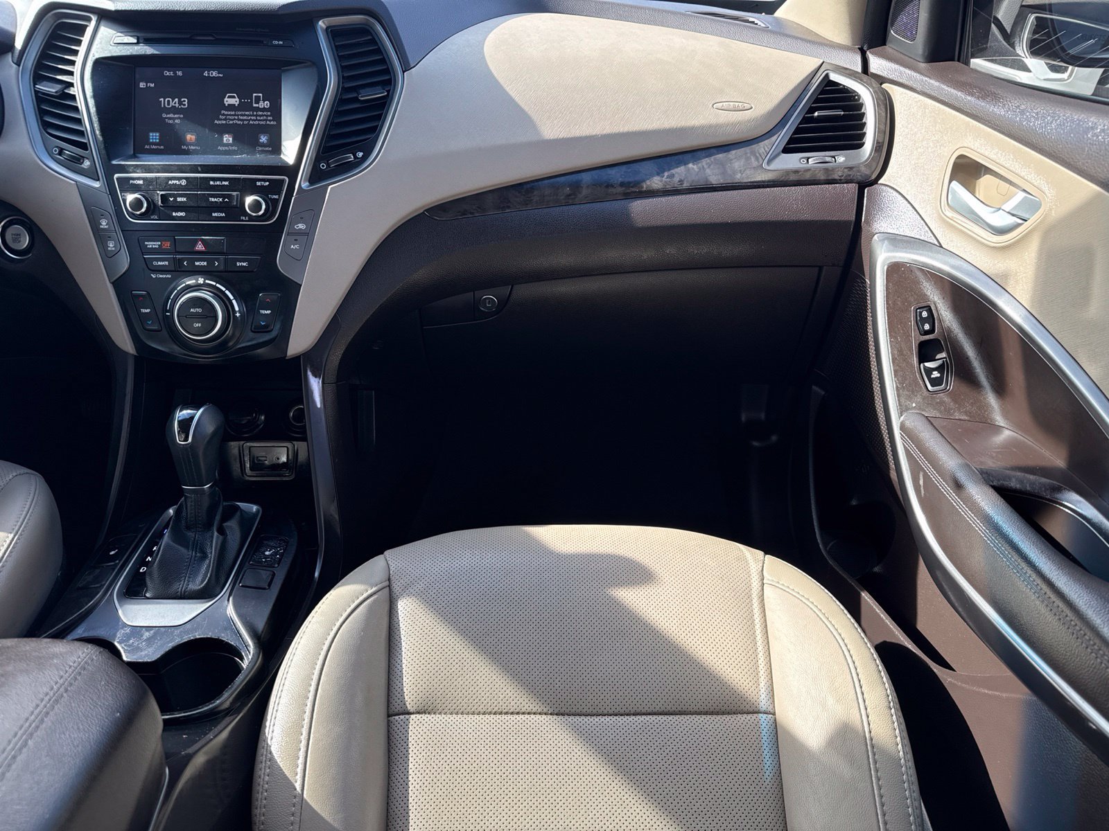 Used 2017 Hyundai Santa Fe Sport FWD image 24