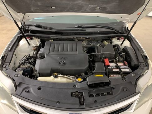 Used 2014 Toyota Avalon Limited w/ Technology Package image 41