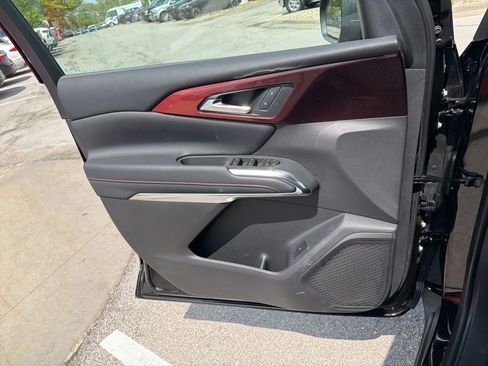 New 2026 Chevrolet Traverse Z71 w/ LPO, Floor Liner Package AWD/4WD image 36