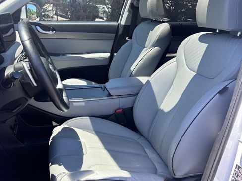 Used 2023 Hyundai Palisade SEL w/ Premium Package FWD image 14