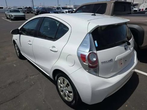 Used 2012 Toyota Prius C One FWD image 3