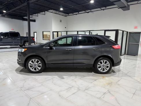 Used 2020 Ford Edge Titanium w/ Equipment Group 301A FWD image 9