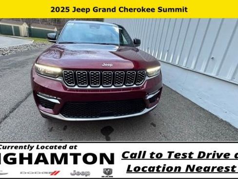 New 2025 Jeep Grand Cherokee Summit image 2