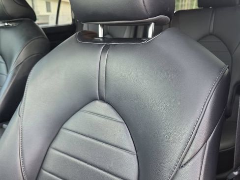 Used 2021 Toyota Highlander XLE FWD image 22