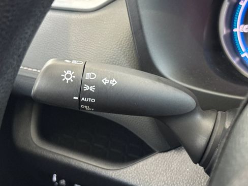 Used 2025 Toyota RAV4 XLE w/ Convenience Package AWD/4WD image 32