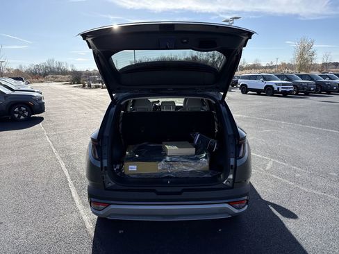 New 2026 Hyundai Tucson Limited image 25