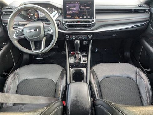 Used 2023 Jeep Compass Trailhawk image 16