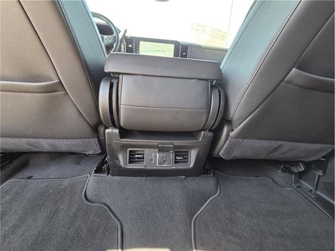Used 2025 GMC Sierra 1500 SLT RWD image 13