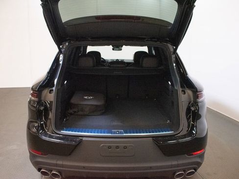New 2026 Porsche Cayenne S image 13