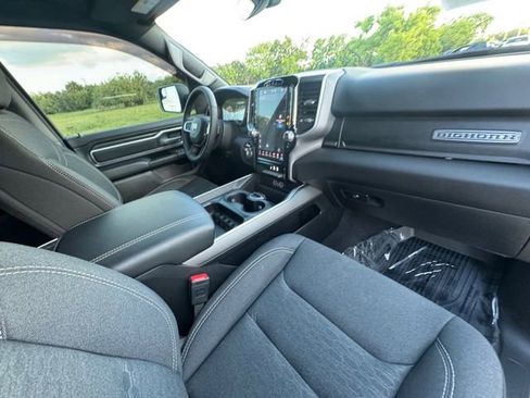 Used 2025 RAM 1500 Big Horn AWD/4WD image 32