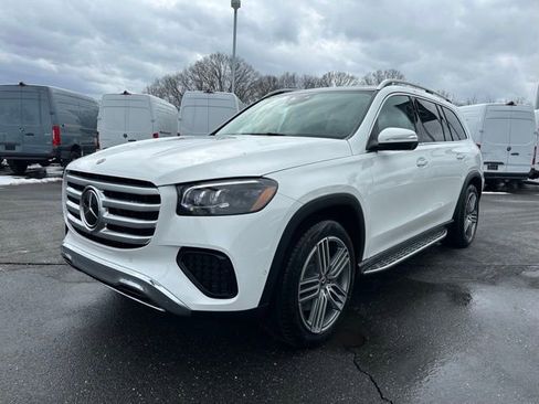 New 2026 Mercedes-Benz GLS 450 4MATIC image 3