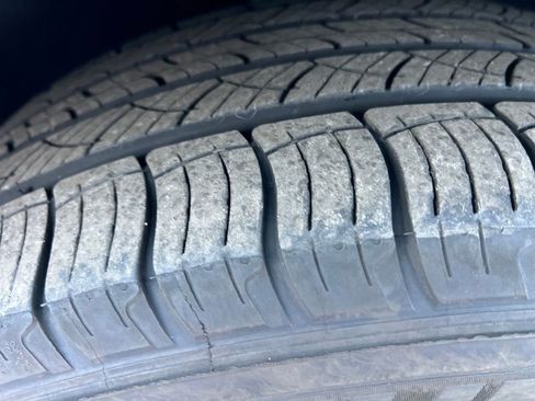 Certified 2024 Ford Edge SEL w/ Convenience Package image 30