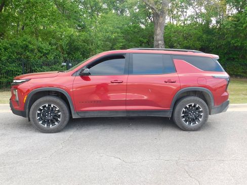 Certified 2024 Chevrolet Traverse Z71 w/ Enhanced Driving Package AWD/4WD image 2