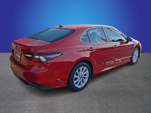Used 2024 Toyota Camry LE FWD image 4