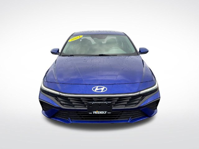 Used 2024 Hyundai Elantra SE FWD image 2