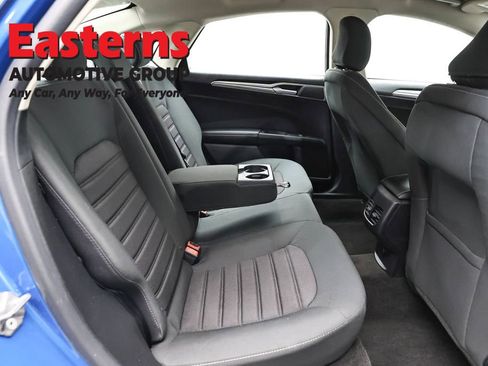 Used 2020 Ford Fusion SE FWD image 23