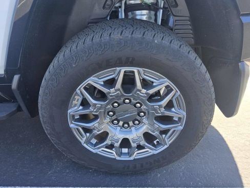 Used 2025 GMC Hummer EV 3X w/ LPO, Illumination Package AWD/4WD image 7