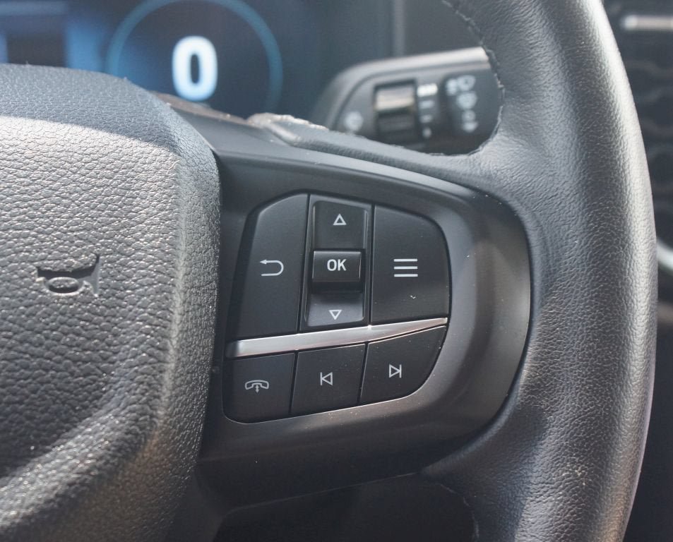 Used 2025 Ford Ranger Lariat w/ Advanced Towing Package AWD/4WD image 12