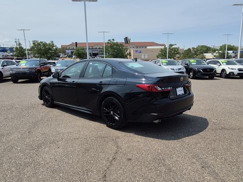 Certified 2025 Toyota Camry SE FWD image 3