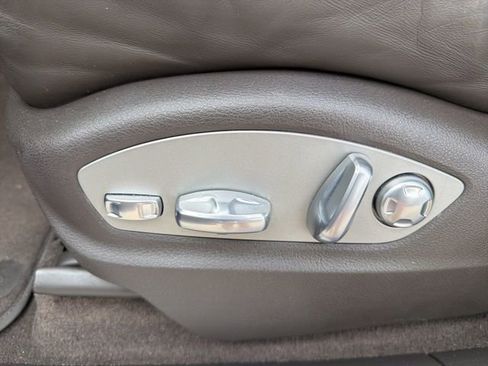 Used 2017 Porsche Macan S image 12