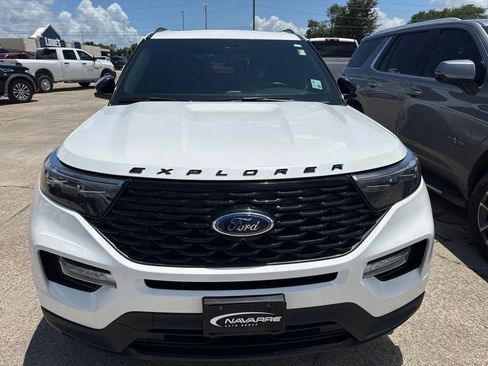 Used 2023 Ford Explorer ST-Line w/ Class IV Trailer Tow Package RWD image 14
