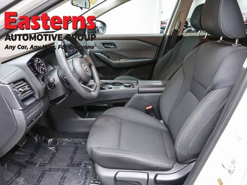 Used 2023 Nissan Rogue S AWD/4WD image 13