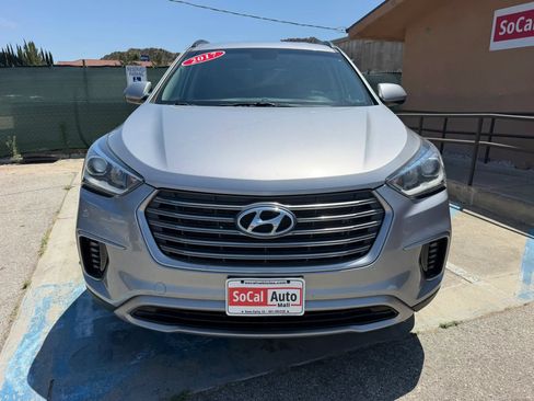 Used 2017 Hyundai Santa Fe SE FWD image 8