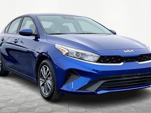 Used 2024 Kia Forte LXS image 12