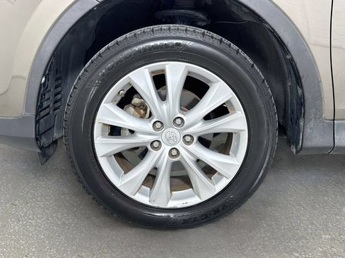 Used 2014 Toyota RAV4 Limited w/ Technology Package FWD image 32