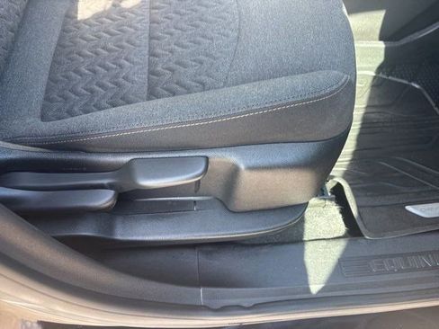 Used 2022 Chevrolet Equinox LT image 41