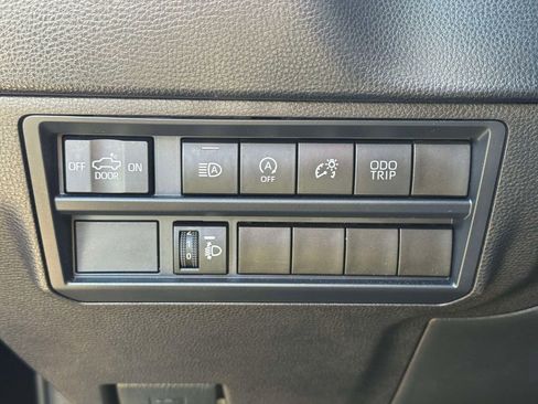 Used 2025 Toyota Tundra SR5 AWD/4WD image 19
