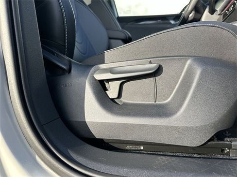 New 2026 Volkswagen Tiguan SE R-Line image 32