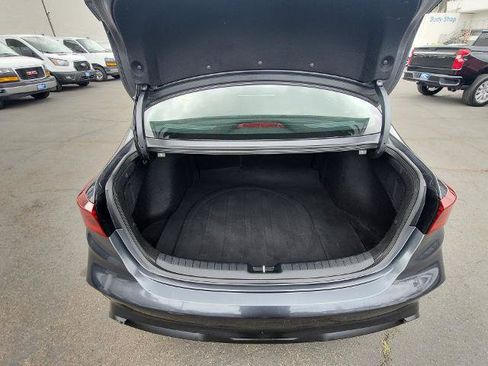 Used 2022 Kia Forte LXS image 22