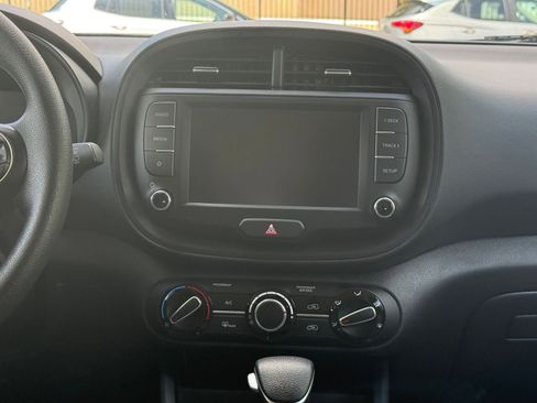 Used 2025 Nissan Sentra SV FWD image 17